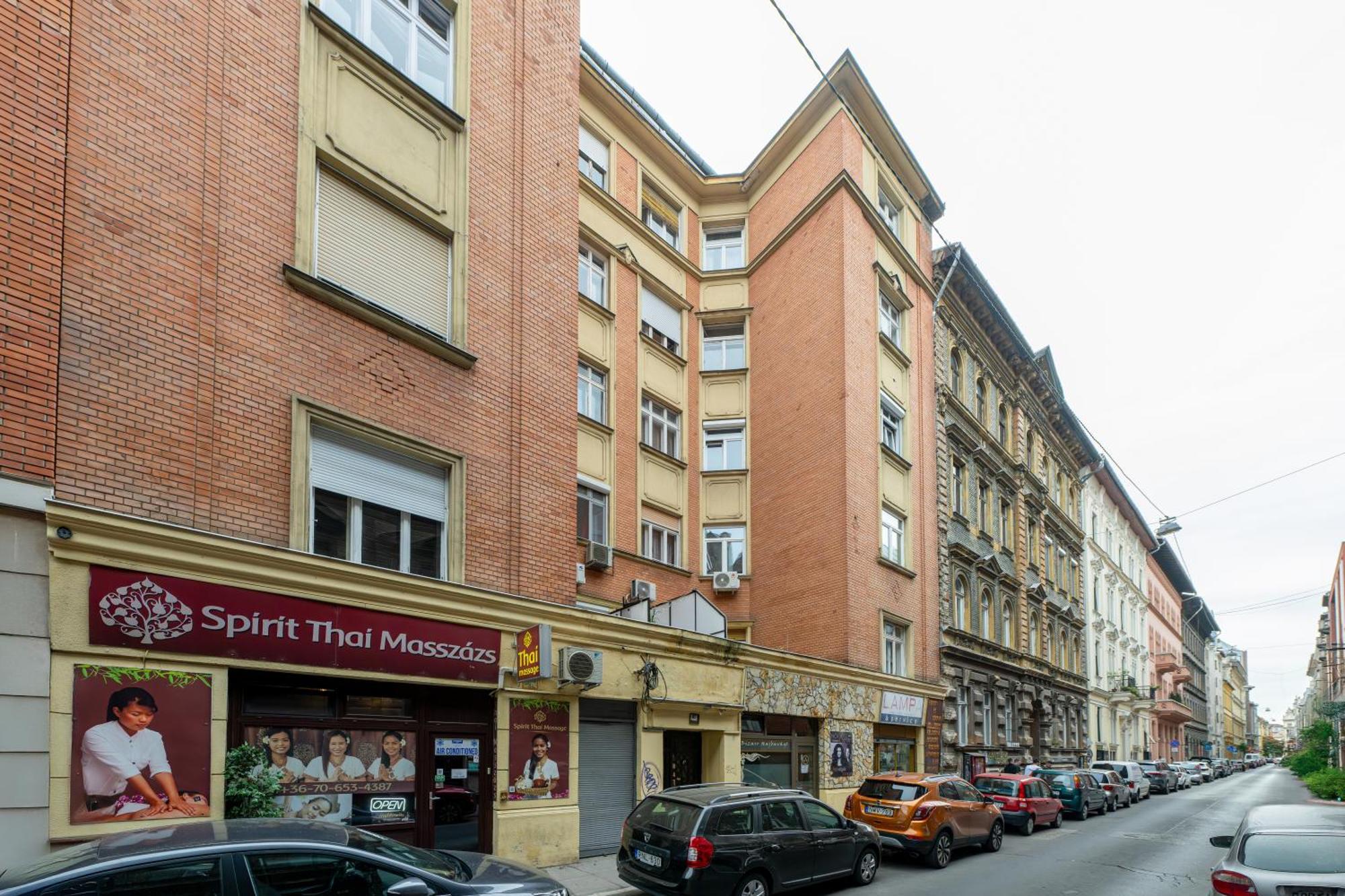 Citycenter Luxe Suite Budapeste Exterior foto